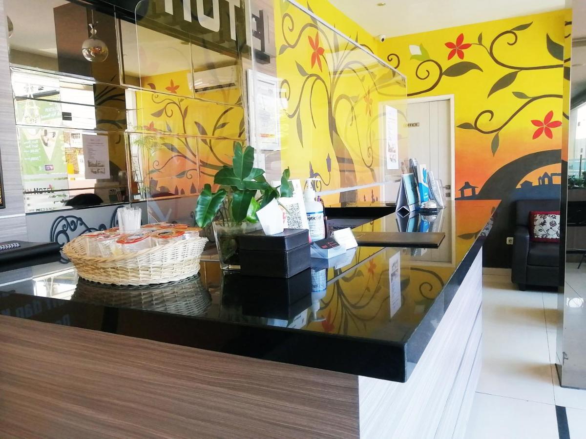 Dom Hotel Jogja Ngaglik Dış mekan fotoğraf